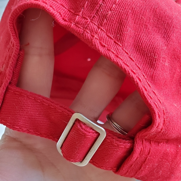 DISNEY Donald Duck Dad Hat in Red - Picture 2 of 3